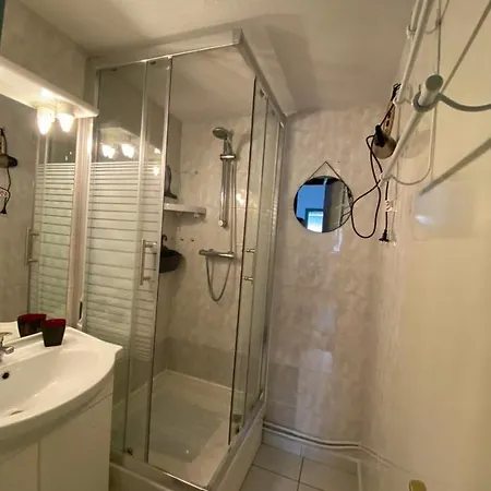 בית נופש Maison Individuelle Dans Avec Piscine ונדרה